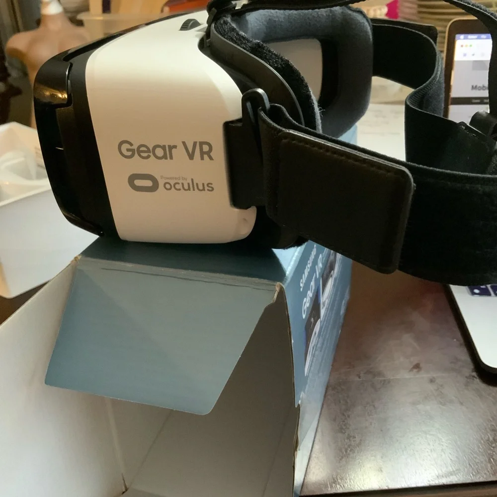 Samsung Galaxy Note VR Headset